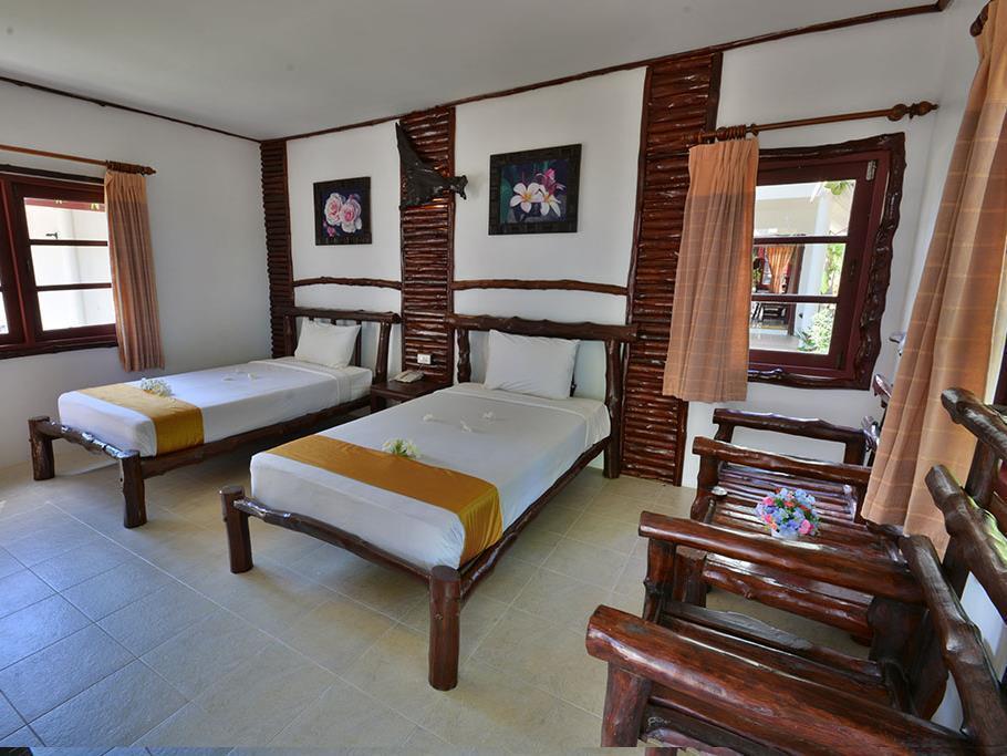 Alongkot Beach Resort Khanom Luaran gambar