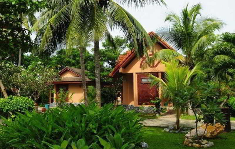 Alongkot Beach Resort Khanom Luaran gambar