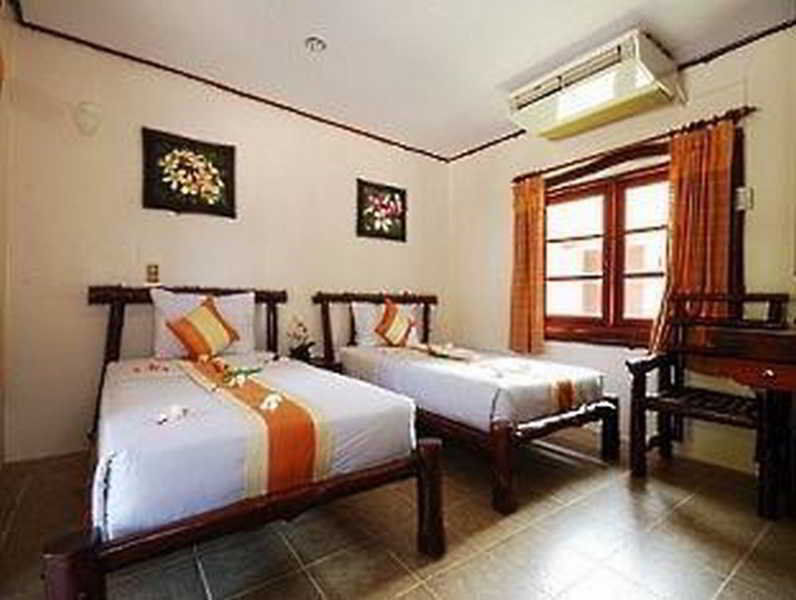 Alongkot Beach Resort Khanom Luaran gambar